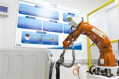 數(shù)字賦能，天津制造“智能接手” 當(dāng)數(shù)據(jù)說(shuō)話、技術(shù)加碼、網(wǎng)絡(luò)賦能的乘法效應(yīng)